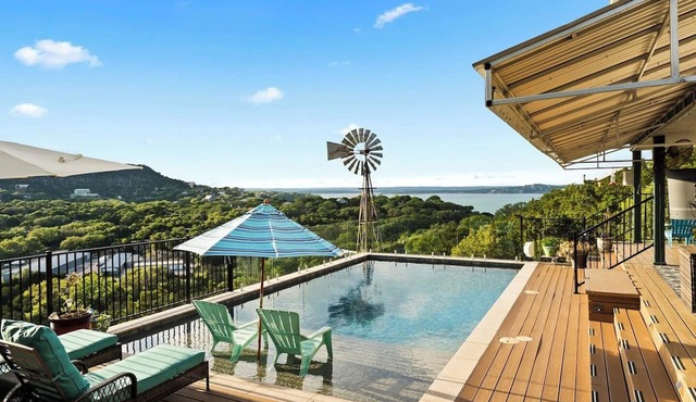 Sleeps 30! Spacious Luxury: Pools, Hot Tubs, Games