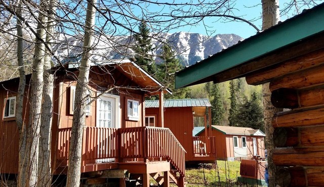 Small Group Cabin Ideal to Relax and Explore Nature in Alaska