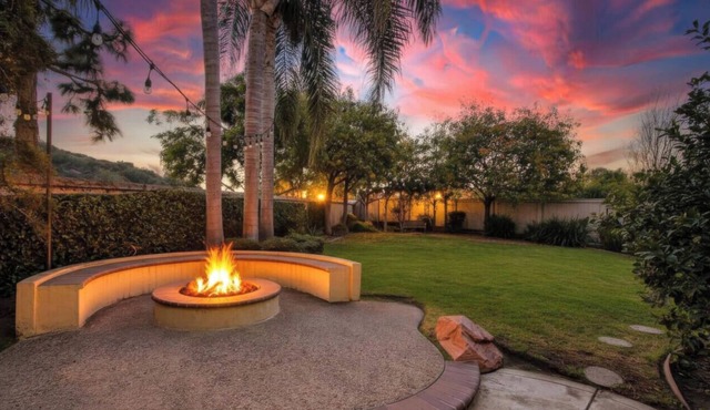 Spacious 3BR Cul‑de‑Sac Home w/Huge Backyard, Firepit & 1.5 Miles to Beach