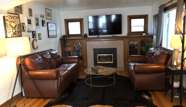 Spacious Sugarhouse Bungalow close to downtown and the canyons!