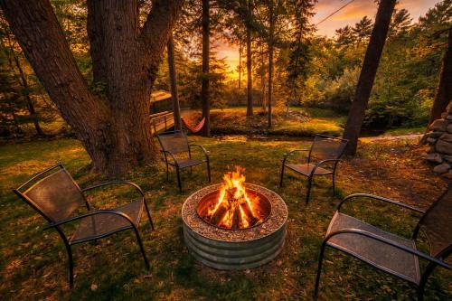 Steps to Beach-Hot Tub-Fireplace-Northern Original