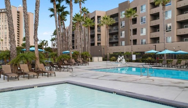 Studio Condo in Oceanside Within Walking Distance to Ocean with Free Parking