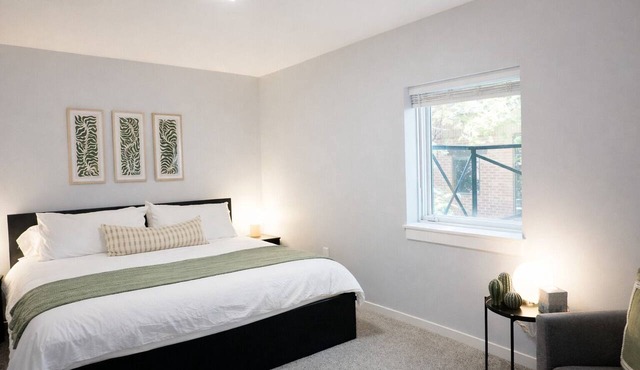 Stylish 1-Bedroom Stay Near Downtown SLC
