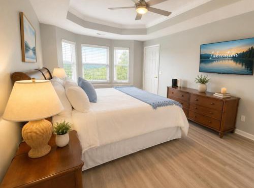 Sunset Paradise-3BD/3BA Condo/Pools/Pet Friendly/Lake Ozark-8PP
