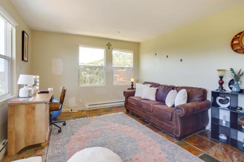 Surrounding Mtn Views! Quaint Santa Fe Retreat