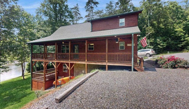 Talking River Chalet