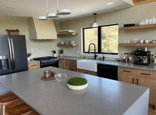 The Alpine Brisa - Sleeps 12 - Close to Pinchot Lake