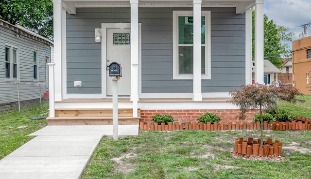 The Chesapeake Gray Historical Waterside District 20 mins to Oceanfront