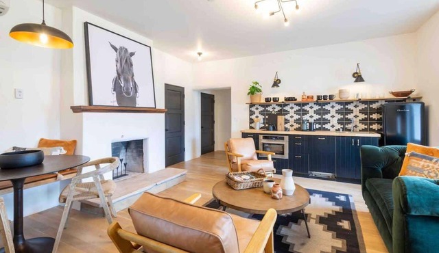 The Ella - The Signature Suite @ 215 Washington
