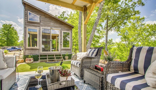 Tiny Cabin Getaway in the Tennessee River Valley