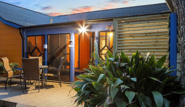 Tranquil porch, Short walk to beach & CB Boardwalk