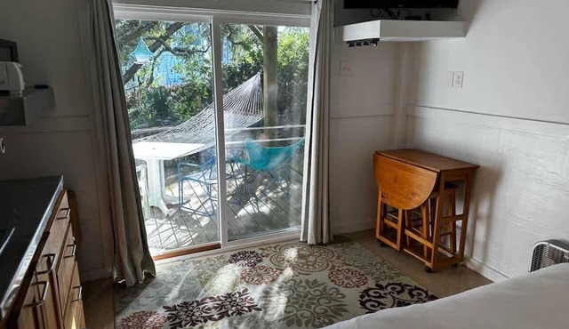 Tree House Hideaway
