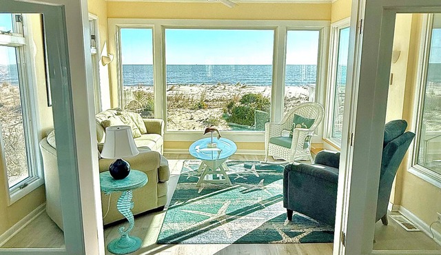 Unique retreat right on the beach - unwind and reconnect -linens - child items