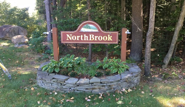Updated Spacious Condo in the heart of North Conway with in room AC units