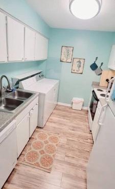 W13 Spectacular 2 BR, 2 BA ground level with lake view in Ocean Walk