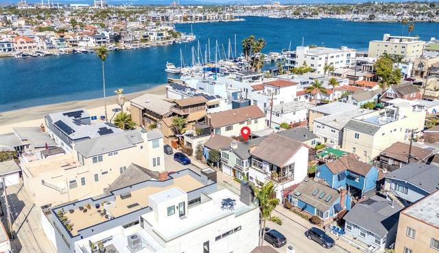 Walk to Both the Beach & Bay! Peninsula Home with Two-Car Garage
