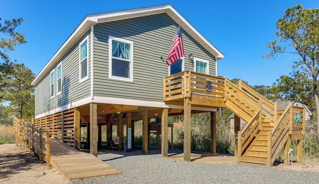 Walk to the Bay! Getaway Near Alligator River