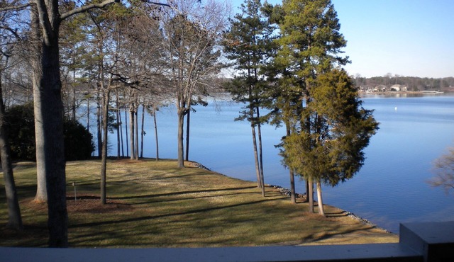 Waterfront Condo Monthly Rental, Davidson NC