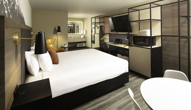Waypoint Hotel