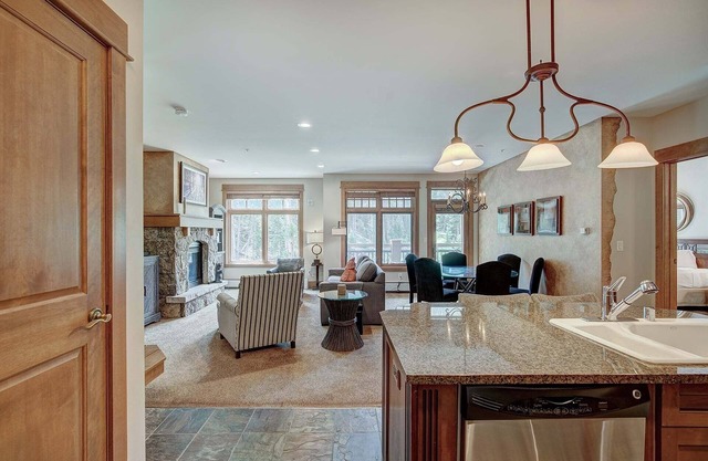 Luxurious 2 BR in River Run Village with Ski in ski out, No Cleaning Fees, Kids Ski Free by RedAwning