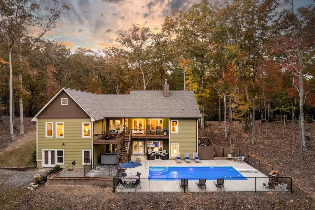 Foxfire Estates House | Brawl Creek Social Club