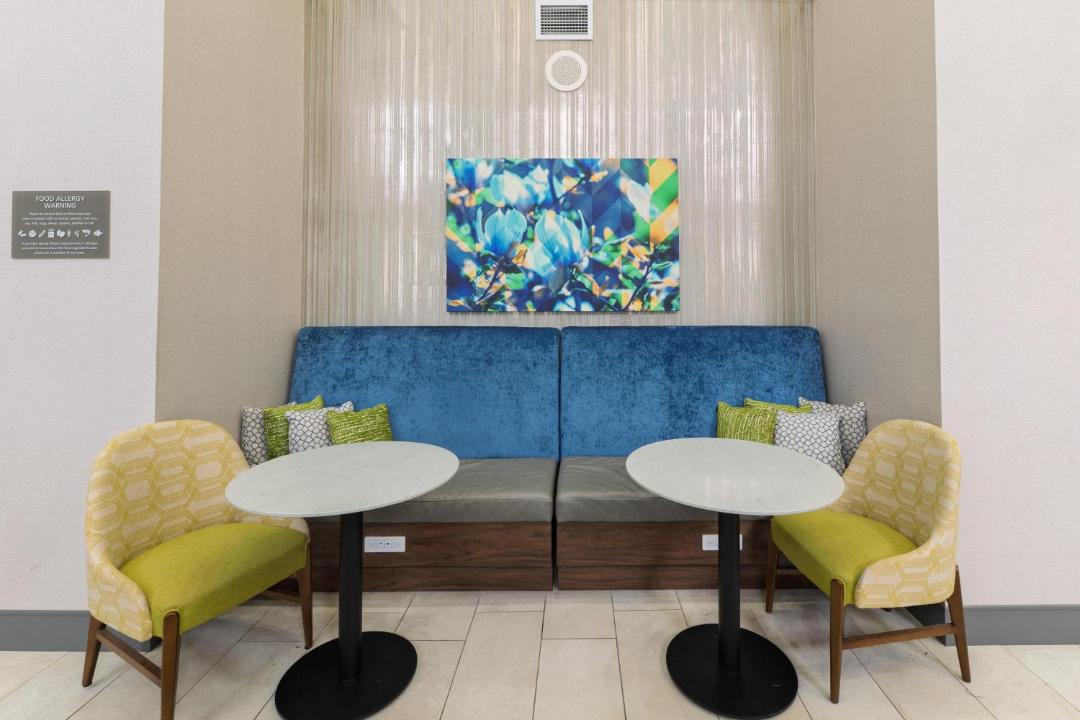Florence Hotel | Hampton Inn & Suites-Florence Downtown