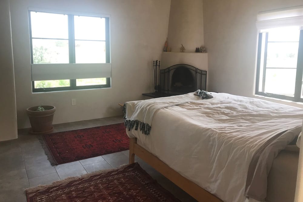 Photo of Bedroom in Eldorado at Santa Fe