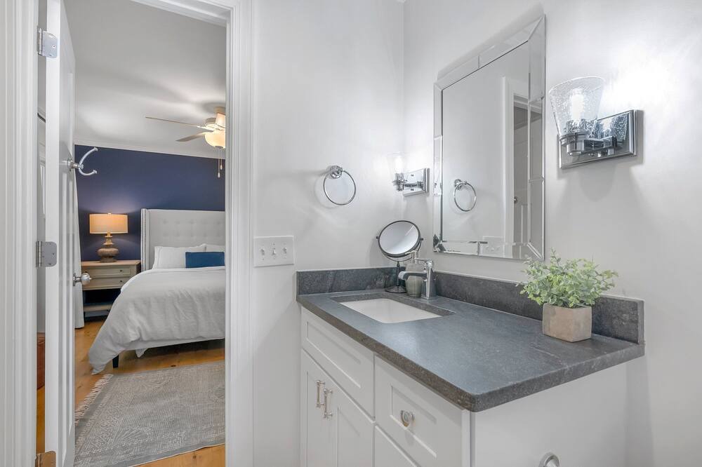 Photo of Bathroom in Cleveland