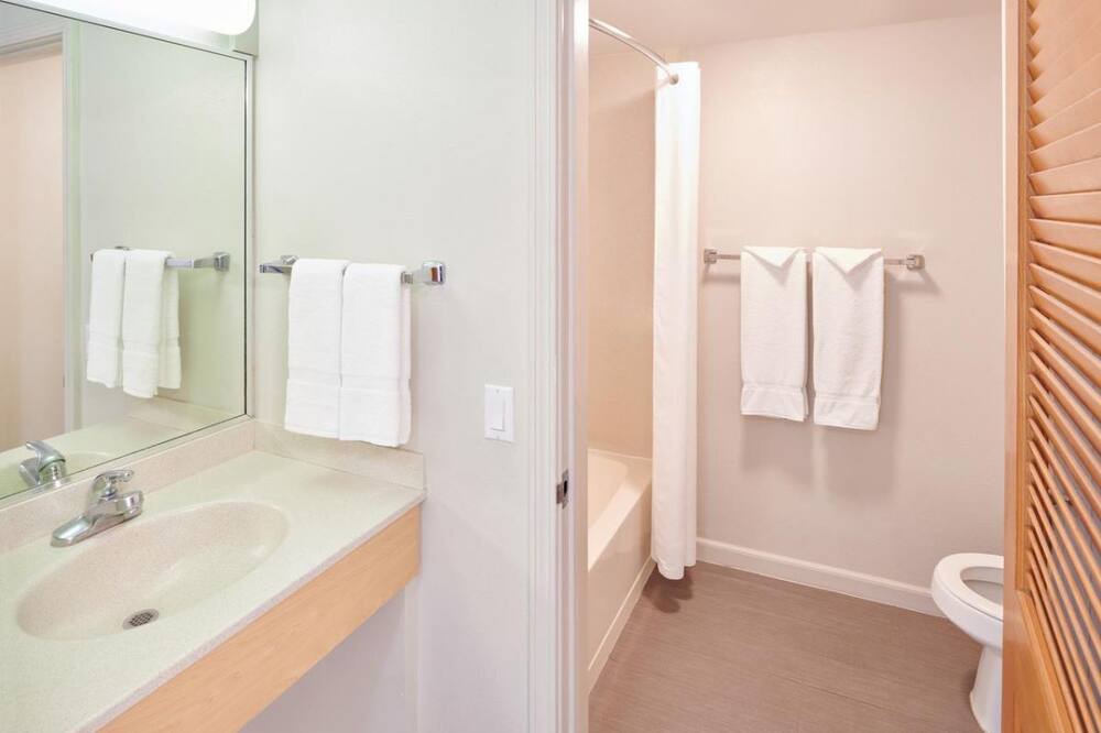 Photo of Bathroom in Kahului