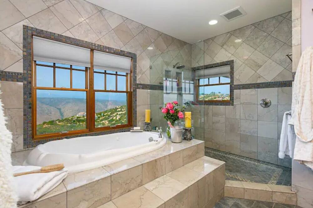 Photo of Bathroom in Ramona