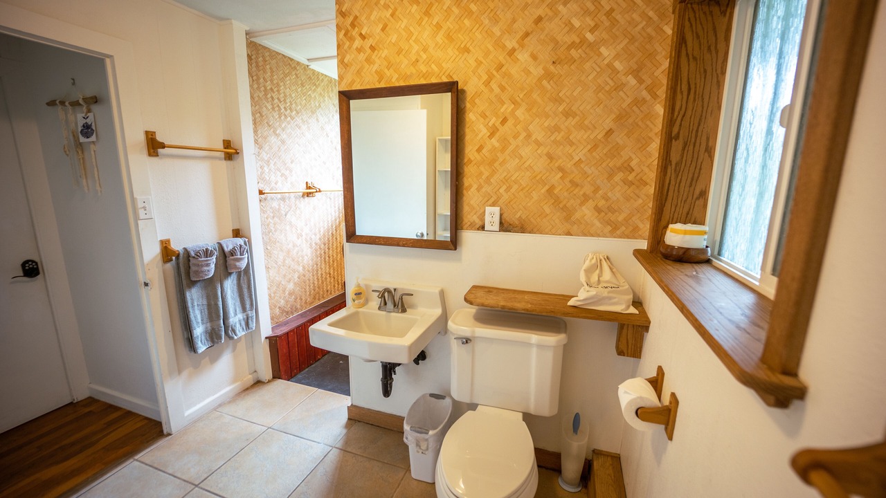 Photo of Bathroom in Hilo