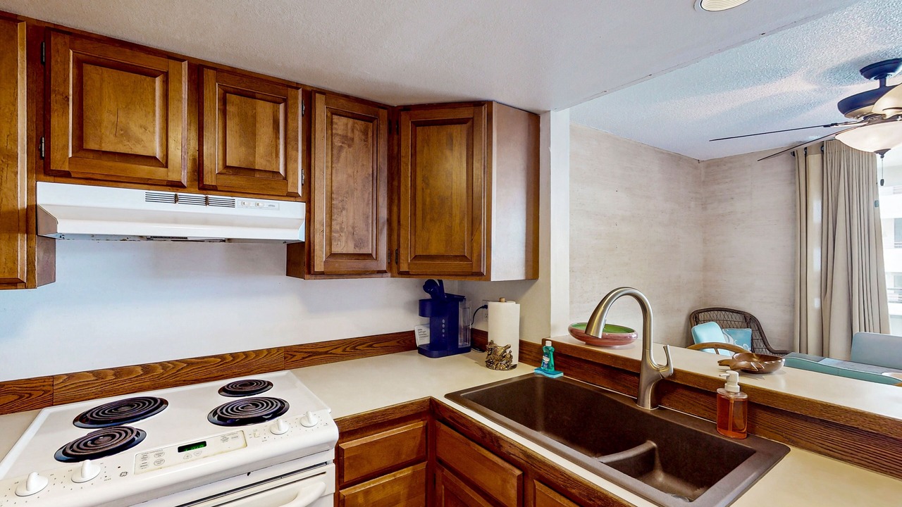 Photo of Kitchen in Kahaluu Bay