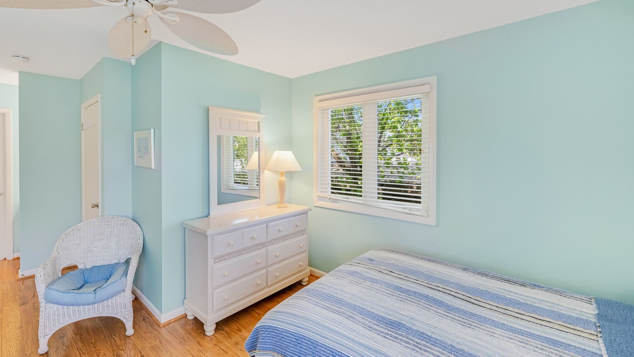 Photo of Bedroom in Country Club Estates