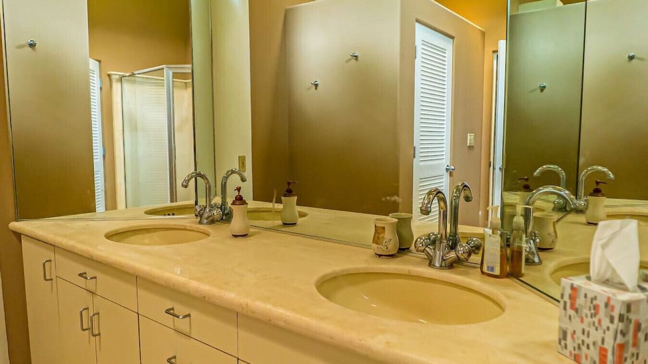 Photo of Bathroom in Kahaluu-Keauhou