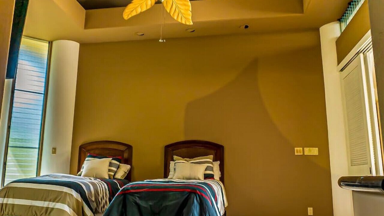Photo of Bedroom in Kahaluu-Keauhou