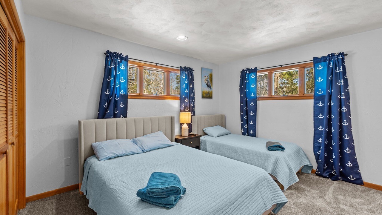 Photo of Bedroom in Monteray Shores