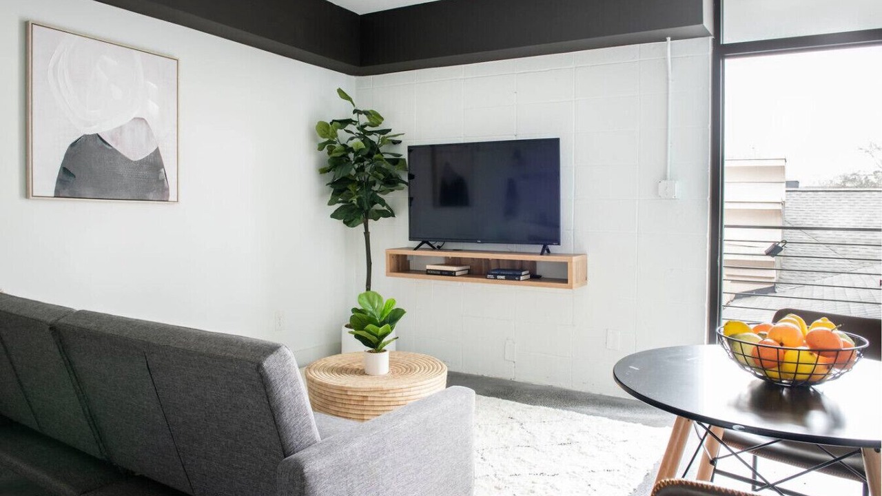 Photo of Livingroom in Virginia Highland