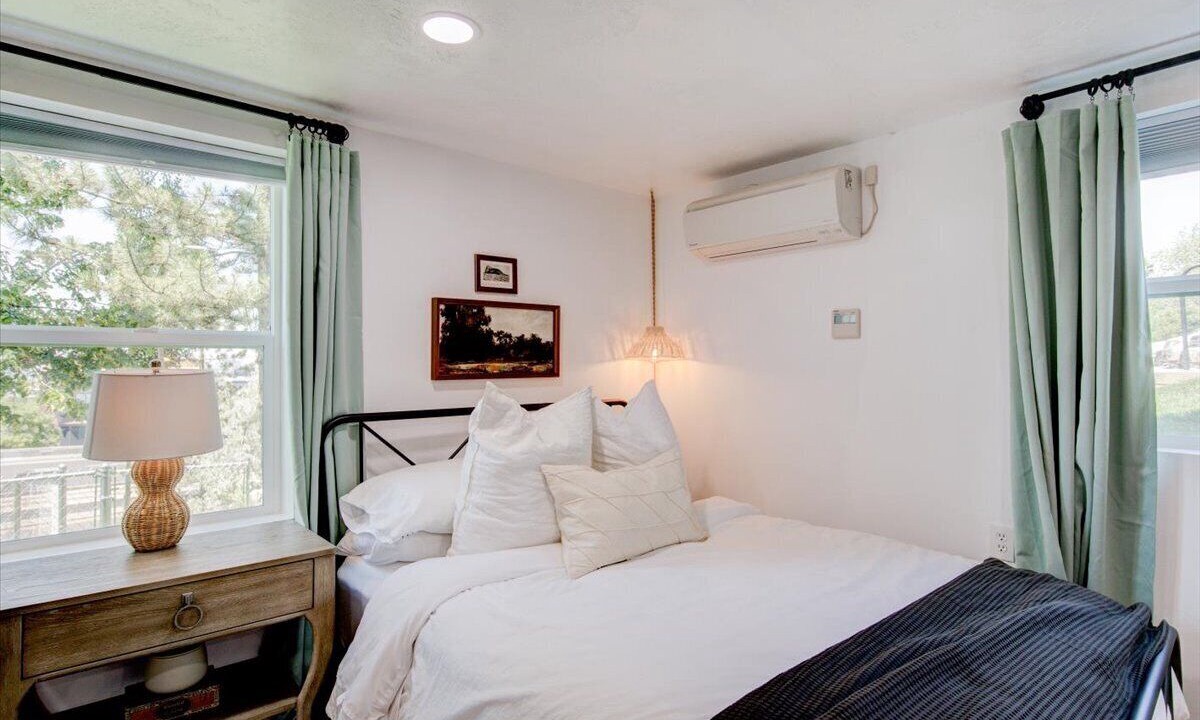 Photo of Bedroom in East Central