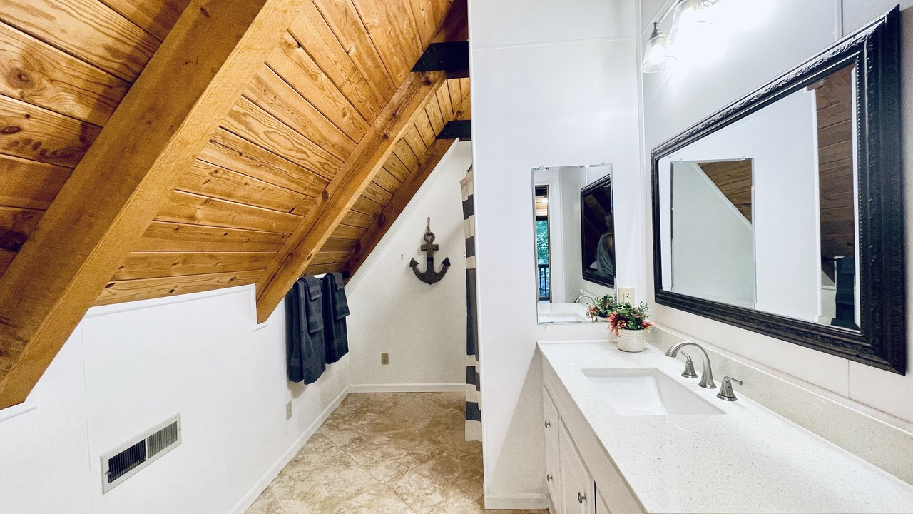 Photo of Bathroom in Lake Norman of Catawba