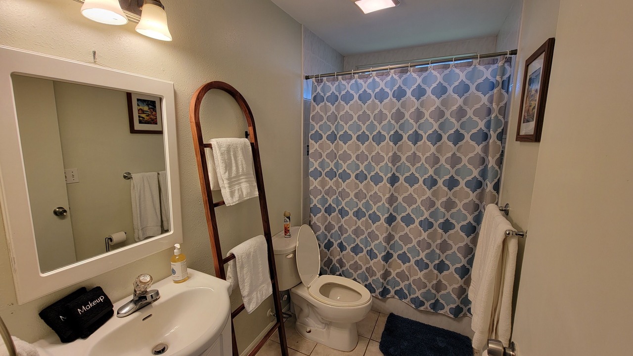 Photo of Bathroom in Hilo