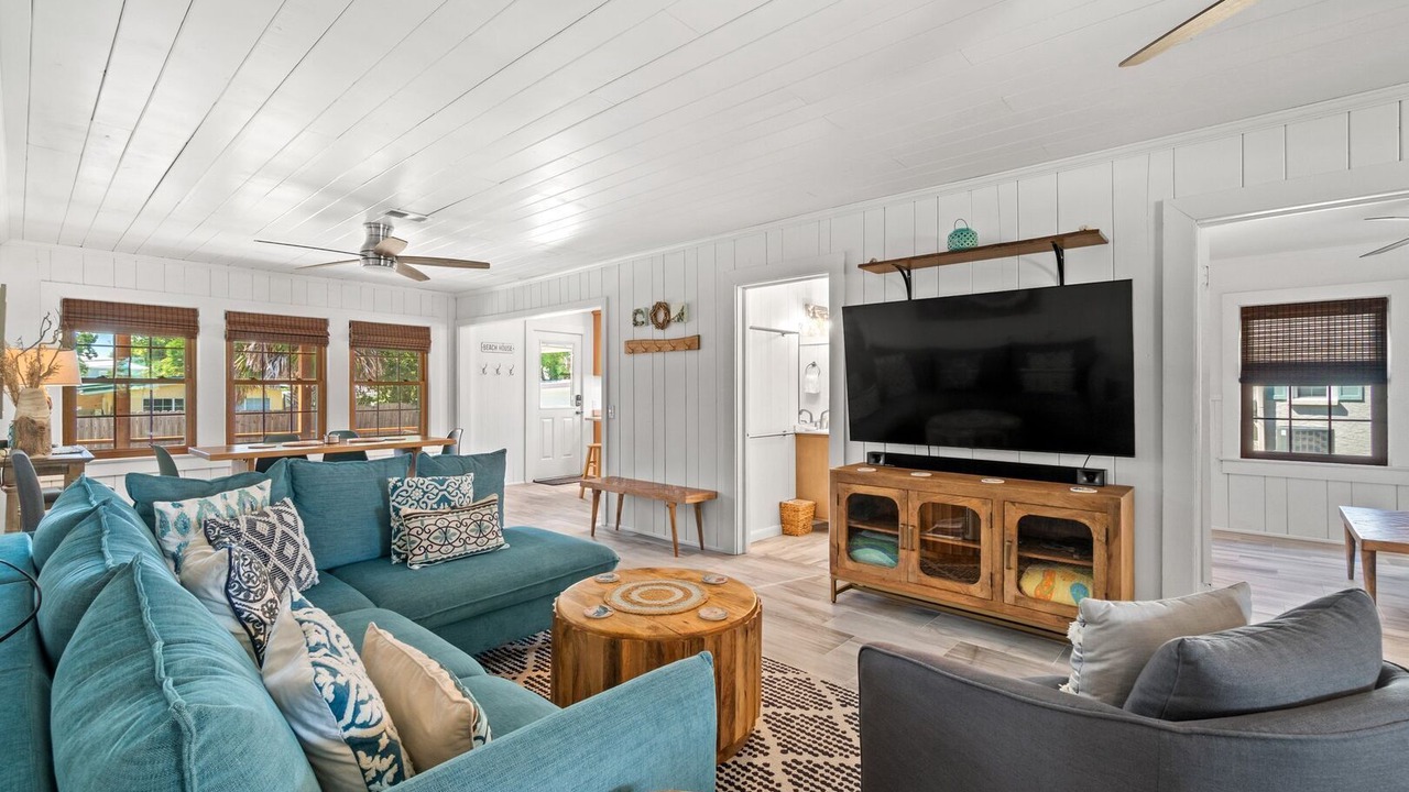 Photo of Bedroom in Laguna Beach Estates