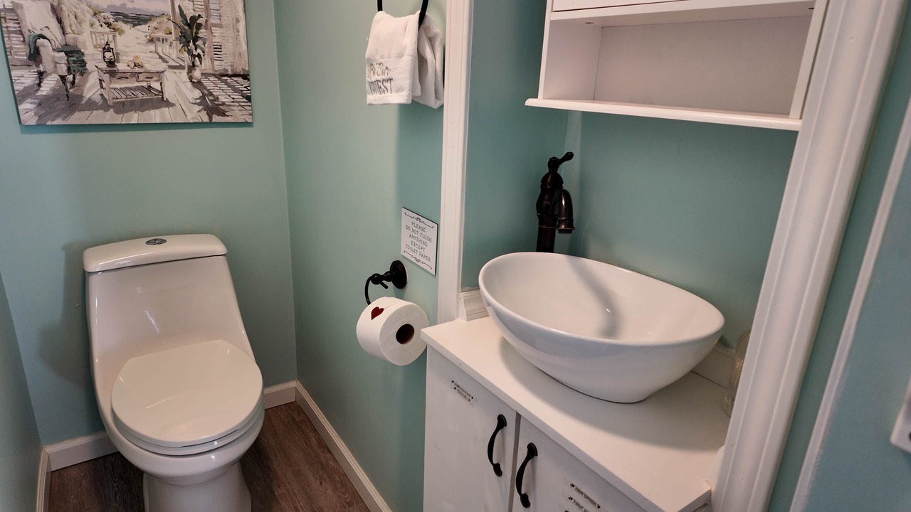 Photo of Bathroom in Emerald Isle