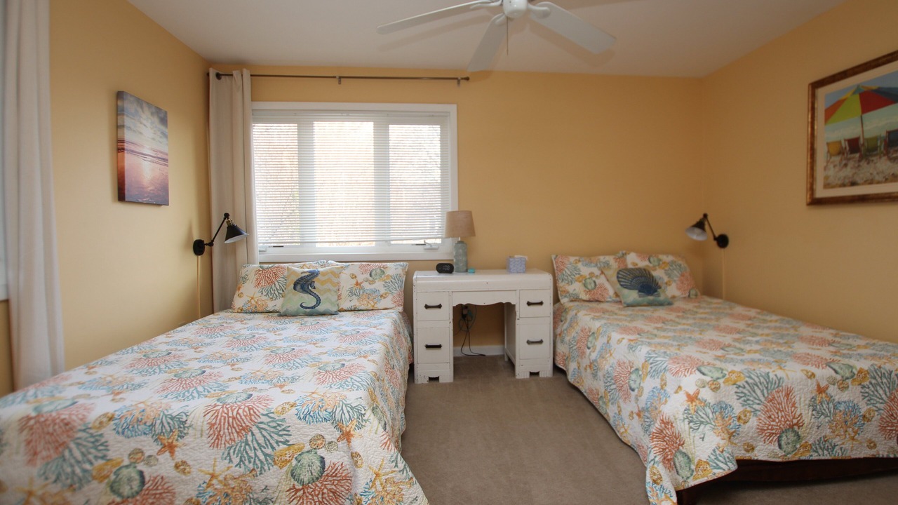 Photo of Bedroom in Country Club Estates