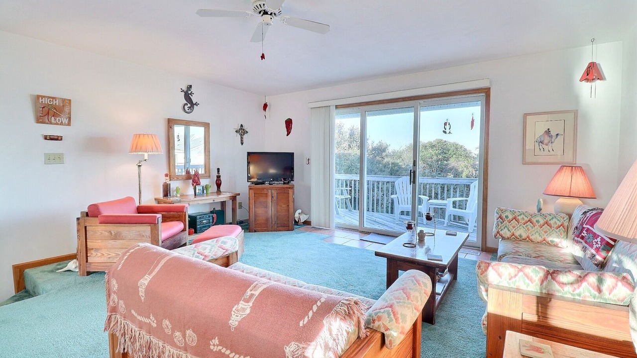 Photo of Livingroom in Sea Acres
