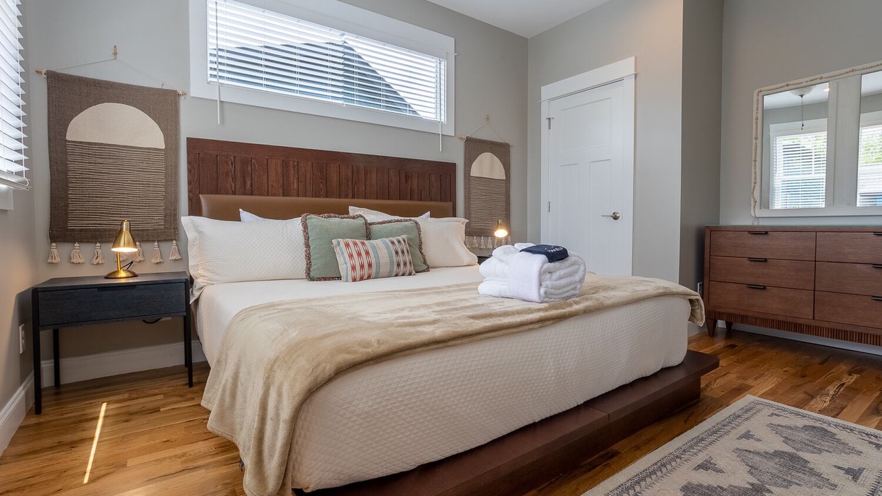 Photo of Bedroom in Woodfin