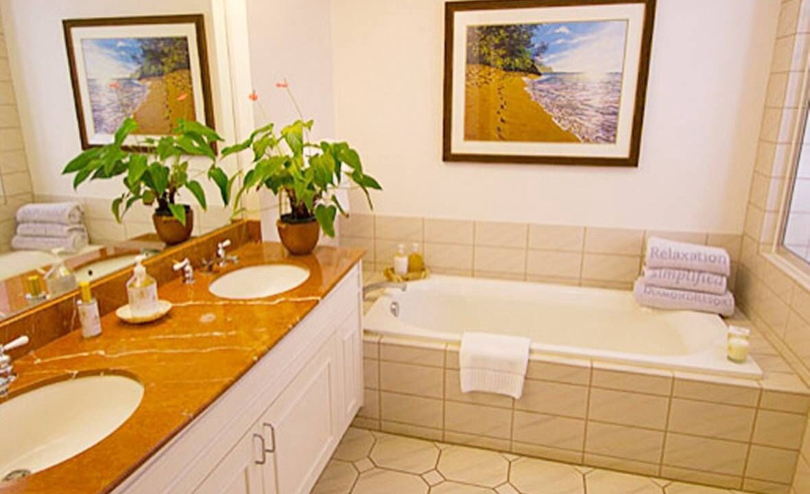 Photo of Bathroom in Poipu