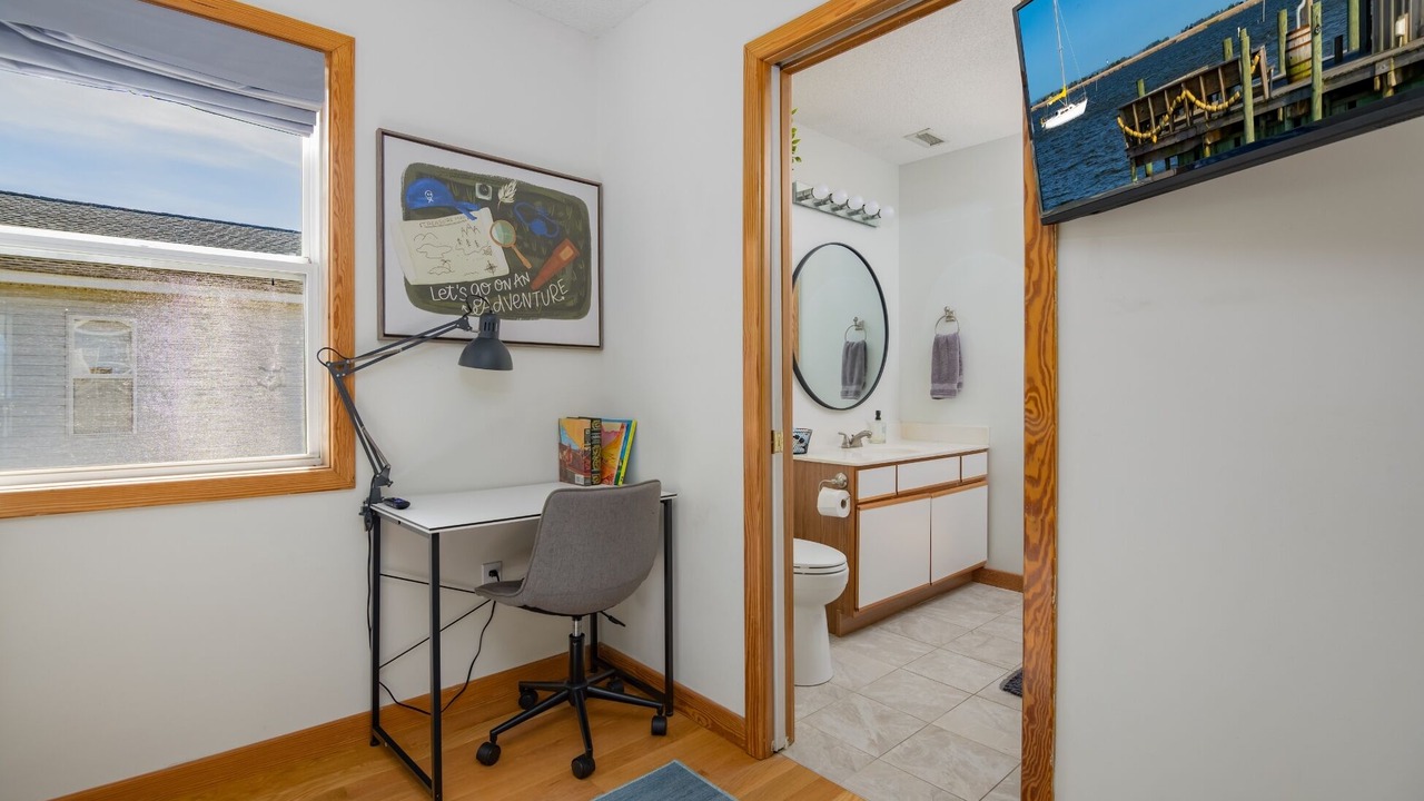 Photo of Bedroom in Manteo