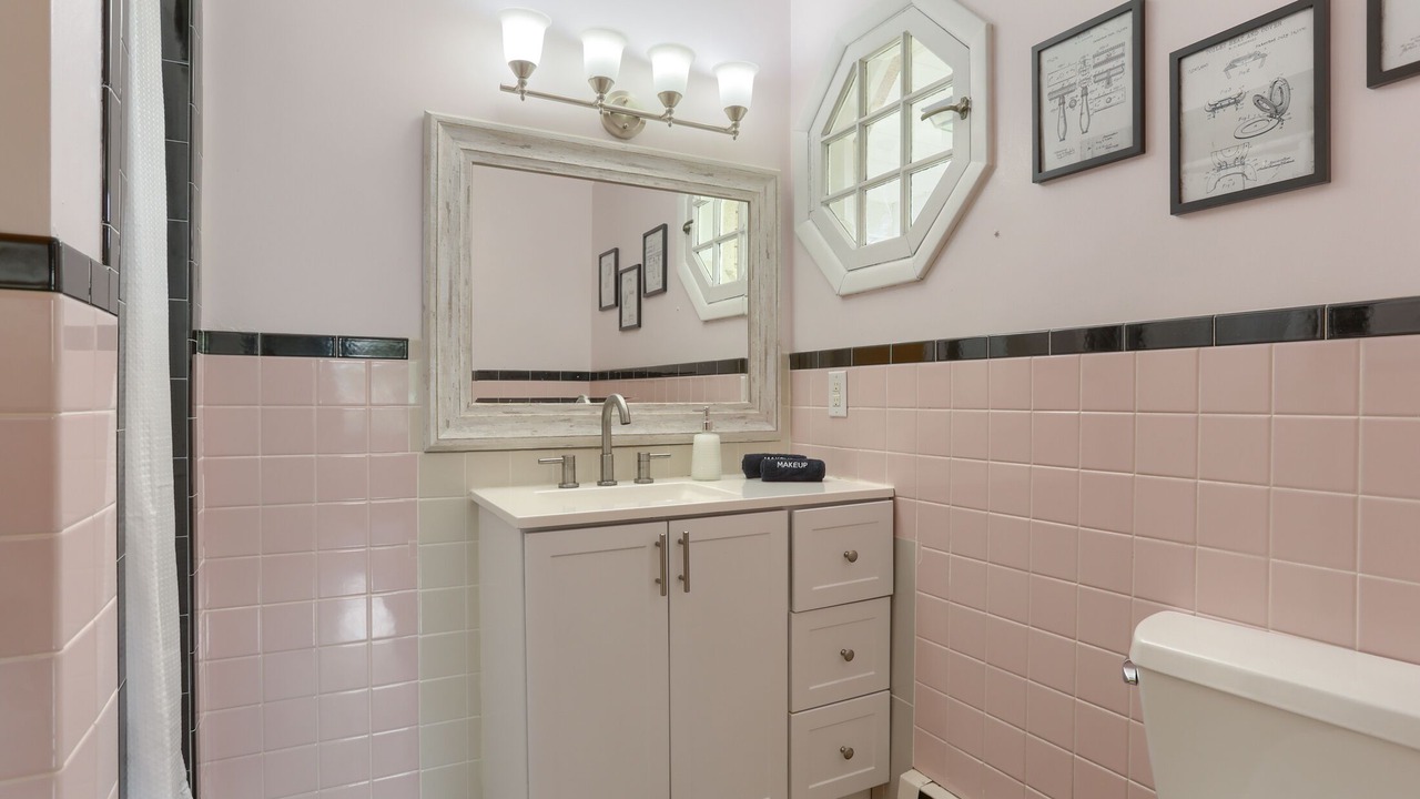 Photo of Bathroom in Palmyra
