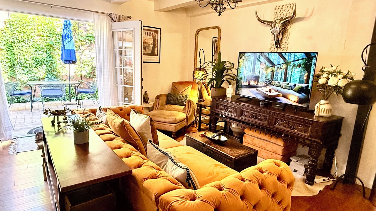 Photo of Livingroom in Northeast Santa Fe
