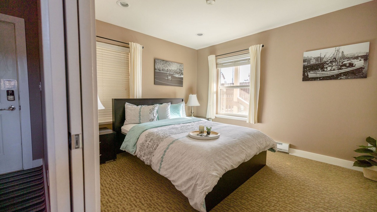 Photo of Bedroom in Sitka